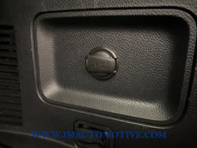 2016 Hyundai Santa Fe SE, available for sale in Naugatuck, Connecticut | J&M Automotive Sls&Svc LLC. Naugatuck, Connecticut 2016 Hyundai Santa Fe SE, available for sale in Naugatuck, Connecticut | J&M Automotive Sls&Svc LLC. Naugatuck, Connecticut