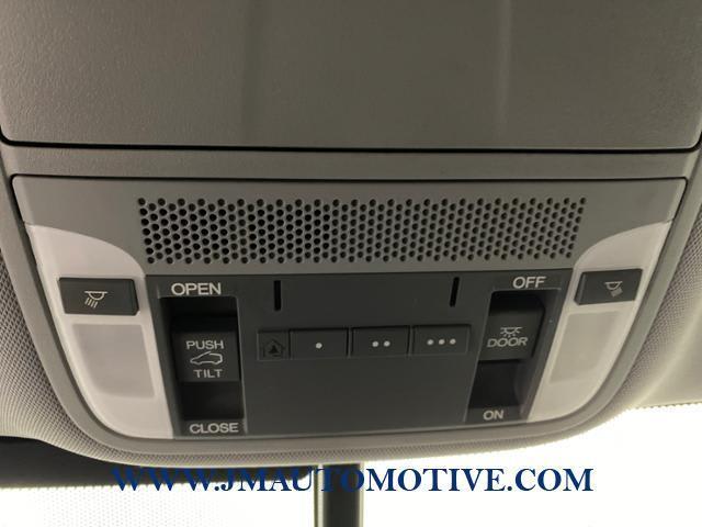 2017 Acura Rdx 4D SUV AWD, available for sale in Naugatuck, Connecticut | J&M Automotive Sls&Svc LLC. Naugatuck, Connecticut 2017 Acura Rdx 4D SUV AWD, available for sale in Naugatuck, Connecticut | J&M Automotive Sls&Svc LLC. Naugatuck, Connecticut