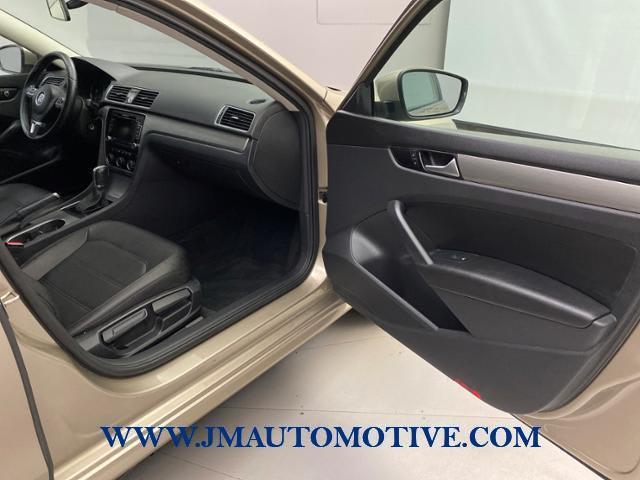 2015 Volkswagen Passat 2.0L TDI SE w/Sunroof, available for sale in Naugatuck, Connecticut | J&M Automotive Sls&Svc LLC. Naugatuck, Connecticut 2015 Volkswagen Passat 2.0L TDI SE w/Sunroof, available for sale in Naugatuck, Connecticut | J&M Automotive Sls&Svc LLC. Naugatuck, Connecticut