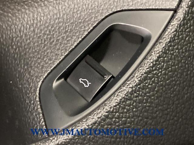 2015 Volkswagen Passat 2.0L TDI SE w/Sunroof, available for sale in Naugatuck, Connecticut | J&M Automotive Sls&Svc LLC. Naugatuck, Connecticut 2015 Volkswagen Passat 2.0L TDI SE w/Sunroof, available for sale in Naugatuck, Connecticut | J&M Automotive Sls&Svc LLC. Naugatuck, Connecticut