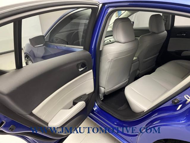 2017 Acura Ilx 4D SEDAN, available for sale in Naugatuck, Connecticut | J&M Automotive Sls&Svc LLC. Naugatuck, Connecticut 2017 Acura Ilx 4D SEDAN, available for sale in Naugatuck, Connecticut | J&M Automotive Sls&Svc LLC. Naugatuck, Connecticut