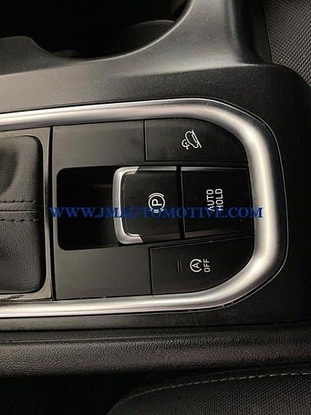 2020 Hyundai Santa Fe SE, available for sale in Naugatuck, Connecticut | J&M Automotive Sls&Svc LLC. Naugatuck, Connecticut 2020 Hyundai Santa Fe SE, available for sale in Naugatuck, Connecticut | J&M Automotive Sls&Svc LLC. Naugatuck, Connecticut