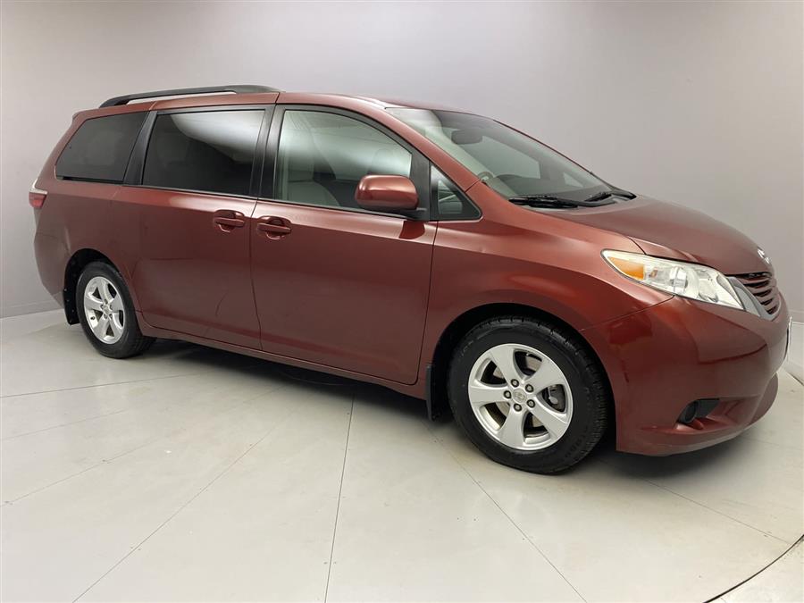2016 Toyota Sienna LE, available for sale in Naugatuck, Connecticut | J&M Automotive Sls&Svc LLC. Naugatuck, Connecticut 2016 Toyota Sienna LE, available for sale in Naugatuck, Connecticut | J&M Automotive Sls&Svc LLC. Naugatuck, Connecticut