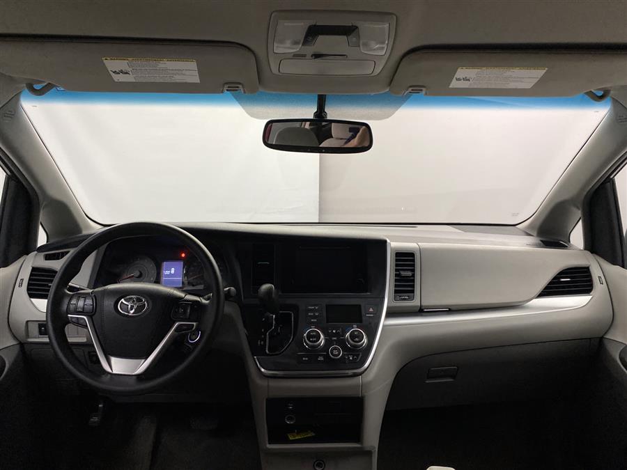 2016 Toyota Sienna LE, available for sale in Naugatuck, Connecticut | J&M Automotive Sls&Svc LLC. Naugatuck, Connecticut 2016 Toyota Sienna LE, available for sale in Naugatuck, Connecticut | J&M Automotive Sls&Svc LLC. Naugatuck, Connecticut