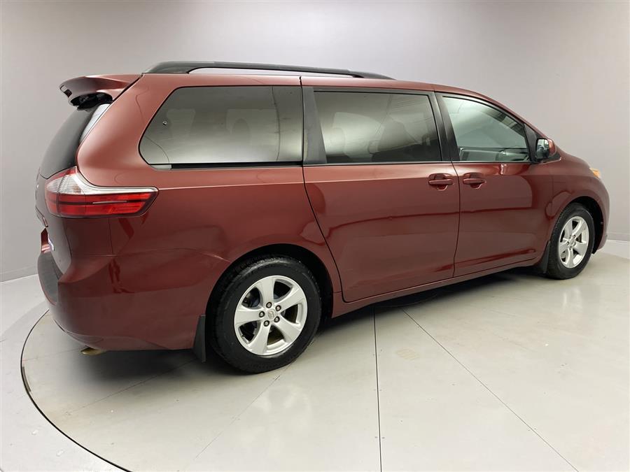 2016 Toyota Sienna LE, available for sale in Naugatuck, Connecticut | J&M Automotive Sls&Svc LLC. Naugatuck, Connecticut 2016 Toyota Sienna LE, available for sale in Naugatuck, Connecticut | J&M Automotive Sls&Svc LLC. Naugatuck, Connecticut