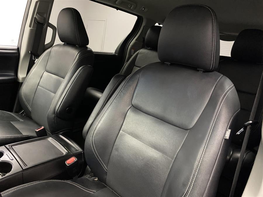 2015 Toyota Sienna SE, available for sale in Naugatuck, Connecticut | J&M Automotive Sls&Svc LLC. Naugatuck, Connecticut 2015 Toyota Sienna SE, available for sale in Naugatuck, Connecticut | J&M Automotive Sls&Svc LLC. Naugatuck, Connecticut