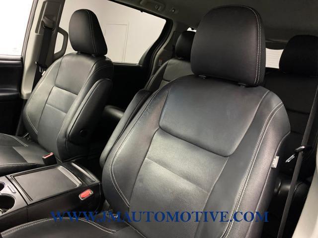 2015 Toyota Sienna SE, available for sale in Naugatuck, Connecticut | J&M Automotive Sls&Svc LLC. Naugatuck, Connecticut 2015 Toyota Sienna SE, available for sale in Naugatuck, Connecticut | J&M Automotive Sls&Svc LLC. Naugatuck, Connecticut