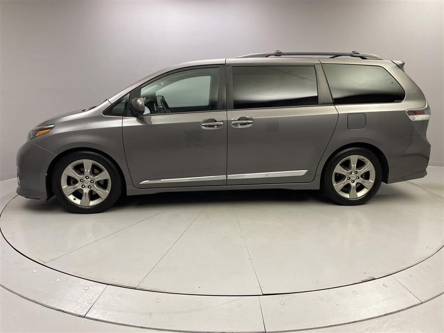 2015 Toyota Sienna SE, available for sale in Naugatuck, Connecticut | J&M Automotive Sls&Svc LLC. Naugatuck, Connecticut 2015 Toyota Sienna SE, available for sale in Naugatuck, Connecticut | J&M Automotive Sls&Svc LLC. Naugatuck, Connecticut