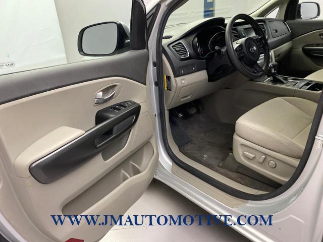 2017 Kia Sedona LX, available for sale in Naugatuck, Connecticut | J&M Automotive Sls&Svc LLC. Naugatuck, Connecticut 2017 Kia Sedona LX, available for sale in Naugatuck, Connecticut | J&M Automotive Sls&Svc LLC. Naugatuck, Connecticut