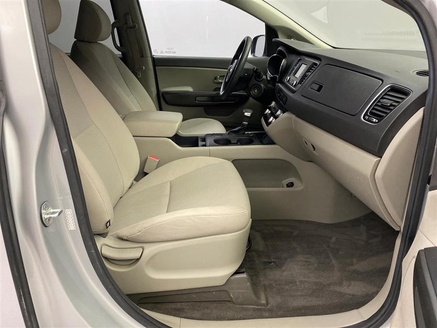 2017 Kia Sedona LX, available for sale in Naugatuck, Connecticut | J&M Automotive Sls&Svc LLC. Naugatuck, Connecticut 2017 Kia Sedona LX, available for sale in Naugatuck, Connecticut | J&M Automotive Sls&Svc LLC. Naugatuck, Connecticut