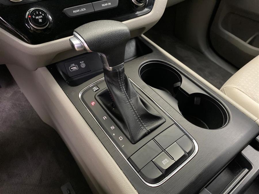 2017 Kia Sedona LX, available for sale in Naugatuck, Connecticut | J&M Automotive Sls&Svc LLC. Naugatuck, Connecticut 2017 Kia Sedona LX, available for sale in Naugatuck, Connecticut | J&M Automotive Sls&Svc LLC. Naugatuck, Connecticut