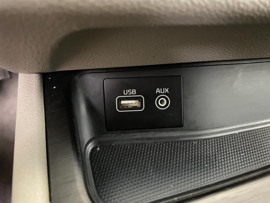 2017 Kia Sedona LX, available for sale in Naugatuck, Connecticut | J&M Automotive Sls&Svc LLC. Naugatuck, Connecticut 2017 Kia Sedona LX, available for sale in Naugatuck, Connecticut | J&M Automotive Sls&Svc LLC. Naugatuck, Connecticut