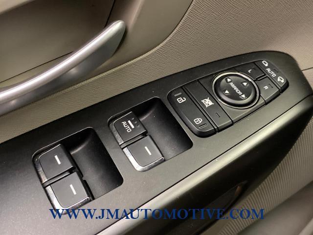 2017 Kia Sedona LX, available for sale in Naugatuck, Connecticut | J&M Automotive Sls&Svc LLC. Naugatuck, Connecticut 2017 Kia Sedona LX, available for sale in Naugatuck, Connecticut | J&M Automotive Sls&Svc LLC. Naugatuck, Connecticut
