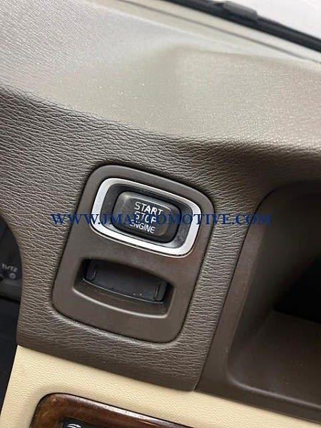 2013 Volvo Xc70 3.2L, available for sale in Naugatuck, Connecticut | J&M Automotive Sls&Svc LLC. Naugatuck, Connecticut 2013 Volvo Xc70 3.2L, available for sale in Naugatuck, Connecticut | J&M Automotive Sls&Svc LLC. Naugatuck, Connecticut