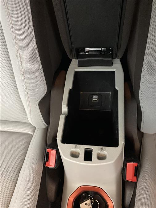 2015 Jeep Renegade Latitude, available for sale in Naugatuck, Connecticut | J&M Automotive Sls&Svc LLC. Naugatuck, Connecticut 2015 Jeep Renegade Latitude, available for sale in Naugatuck, Connecticut | J&M Automotive Sls&Svc LLC. Naugatuck, Connecticut