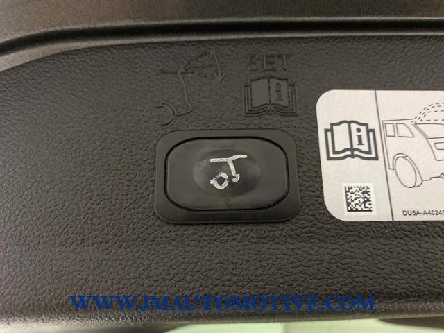 2017 Ford Escape Titanium, available for sale in Naugatuck, Connecticut | J&M Automotive Sls&Svc LLC. Naugatuck, Connecticut 2017 Ford Escape Titanium, available for sale in Naugatuck, Connecticut | J&M Automotive Sls&Svc LLC. Naugatuck, Connecticut