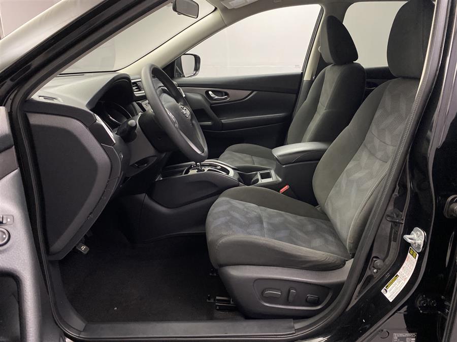 2016 Nissan Rogue SV, available for sale in Naugatuck, Connecticut | J&M Automotive Sls&Svc LLC. Naugatuck, Connecticut 2016 Nissan Rogue SV, available for sale in Naugatuck, Connecticut | J&M Automotive Sls&Svc LLC. Naugatuck, Connecticut