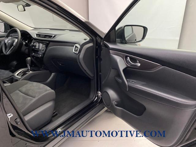 2016 Nissan Rogue SV, available for sale in Naugatuck, Connecticut | J&M Automotive Sls&Svc LLC. Naugatuck, Connecticut 2016 Nissan Rogue SV, available for sale in Naugatuck, Connecticut | J&M Automotive Sls&Svc LLC. Naugatuck, Connecticut