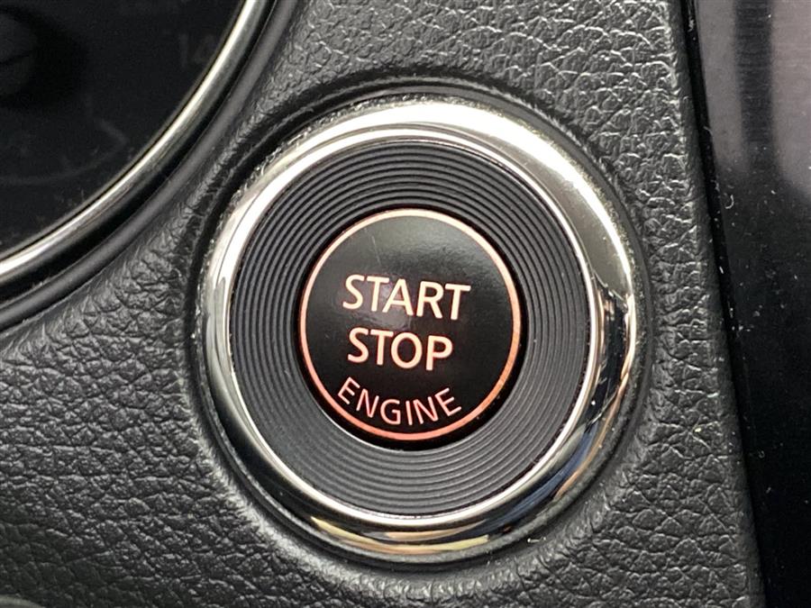 2016 Nissan Rogue SV, available for sale in Naugatuck, Connecticut | J&M Automotive Sls&Svc LLC. Naugatuck, Connecticut 2016 Nissan Rogue SV, available for sale in Naugatuck, Connecticut | J&M Automotive Sls&Svc LLC. Naugatuck, Connecticut