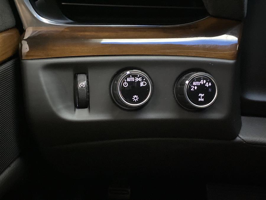2017 Cadillac Escalade Luxury, available for sale in Naugatuck, Connecticut | J&M Automotive Sls&Svc LLC. Naugatuck, Connecticut 2017 Cadillac Escalade Luxury, available for sale in Naugatuck, Connecticut | J&M Automotive Sls&Svc LLC. Naugatuck, Connecticut