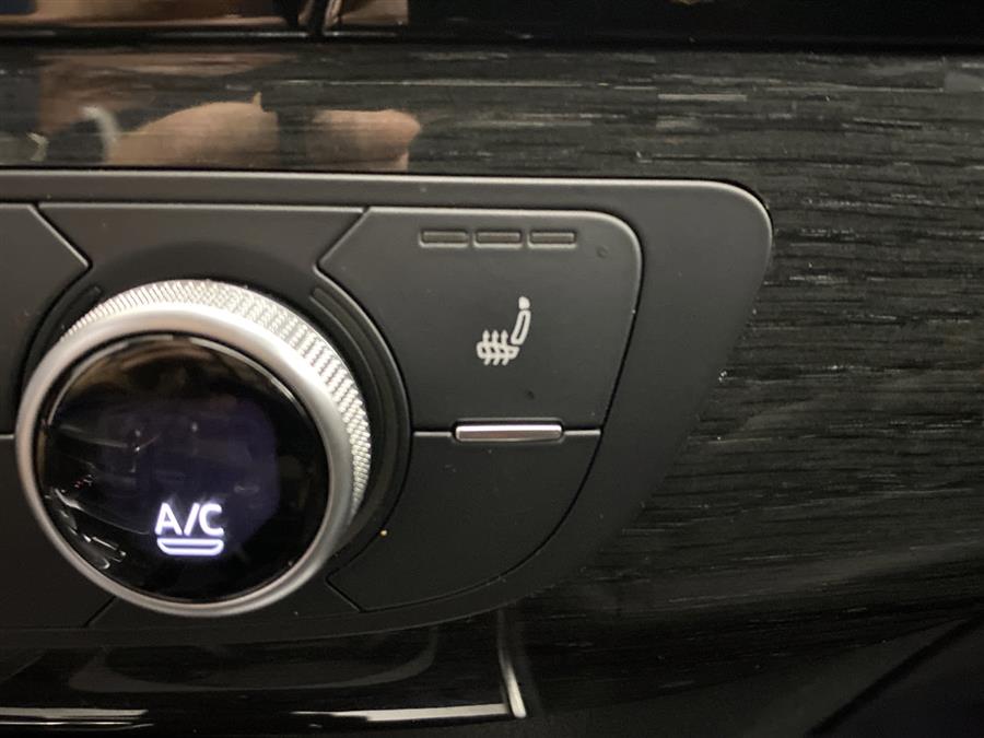 2017 Audi Q7 Premium Plus, available for sale in Naugatuck, Connecticut | J&M Automotive Sls&Svc LLC. Naugatuck, Connecticut 2017 Audi Q7 Premium Plus, available for sale in Naugatuck, Connecticut | J&M Automotive Sls&Svc LLC. Naugatuck, Connecticut