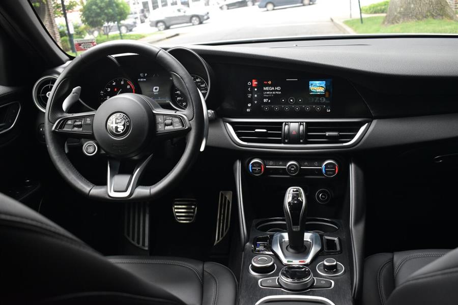2022 Alfa Romeo Giulia Sprint AWD 4dr Sedan, available for sale in Great Neck, New York | Camy Cars. Great Neck, New York 2022 Alfa Romeo Giulia Sprint AWD 4dr Sedan, available for sale in Great Neck, New York | Camy Cars. Great Neck, New York