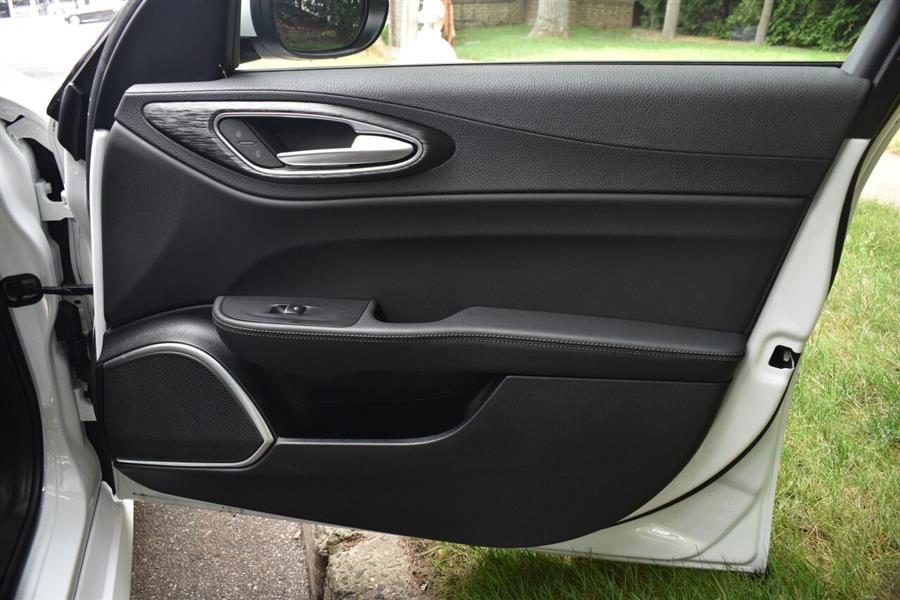 2022 Alfa Romeo Giulia Sprint AWD 4dr Sedan, available for sale in Great Neck, New York | Camy Cars. Great Neck, New York 2022 Alfa Romeo Giulia Sprint AWD 4dr Sedan, available for sale in Great Neck, New York | Camy Cars. Great Neck, New York