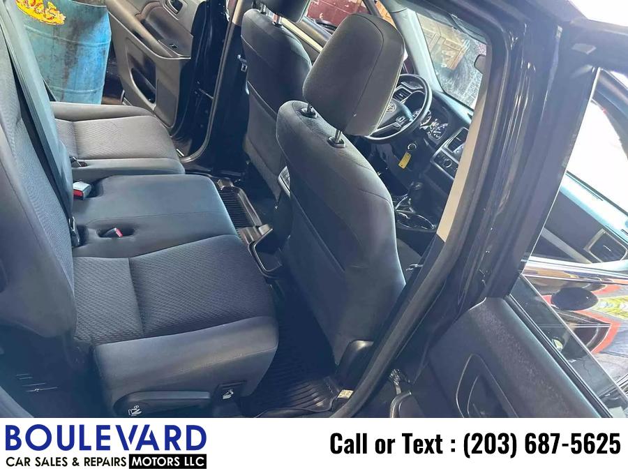 2017 Toyota Highlander LE Sport Utility 4D, available for sale in New Haven, Connecticut | Boulevard Motors LLC. New Haven, Connecticut 2017 Toyota Highlander LE Sport Utility 4D, available for sale in New Haven, Connecticut | Boulevard Motors LLC. New Haven, Connecticut