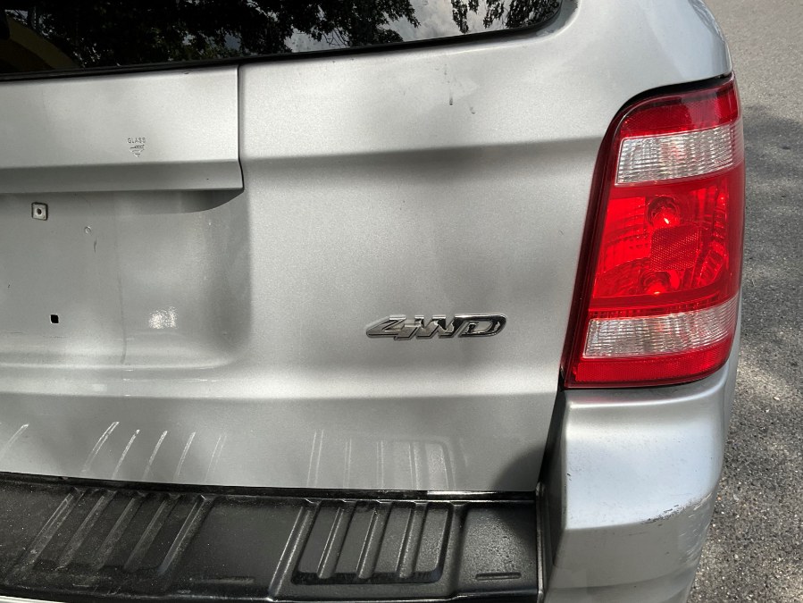 2009 Ford Escape 4WD 4dr V6 Auto XLT, available for sale in Elmont, New York | Sunrise of Elmont. Elmont, New York 2009 Ford Escape 4WD 4dr V6 Auto XLT, available for sale in Elmont, New York | Sunrise of Elmont. Elmont, New York