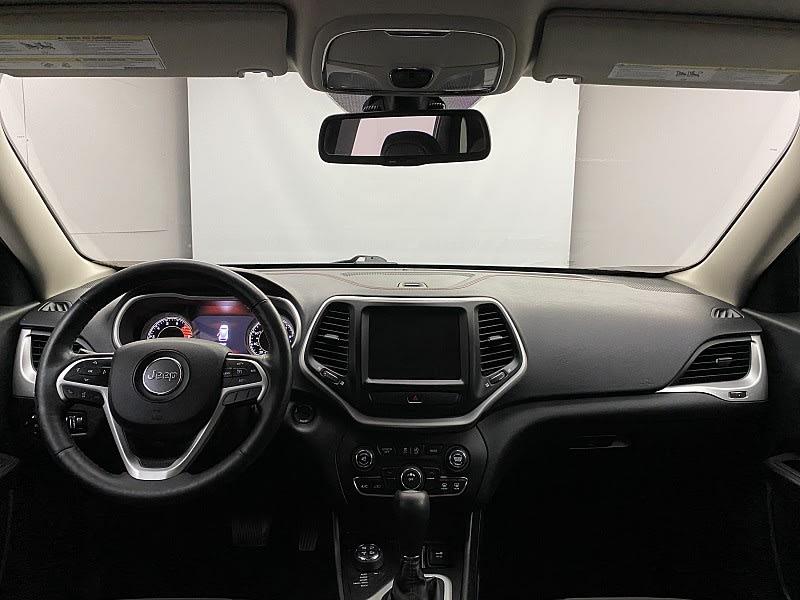 2016 Jeep Cherokee Trailhawk, available for sale in Naugatuck, Connecticut | J&M Automotive Sls&Svc LLC. Naugatuck, Connecticut 2016 Jeep Cherokee Trailhawk, available for sale in Naugatuck, Connecticut | J&M Automotive Sls&Svc LLC. Naugatuck, Connecticut