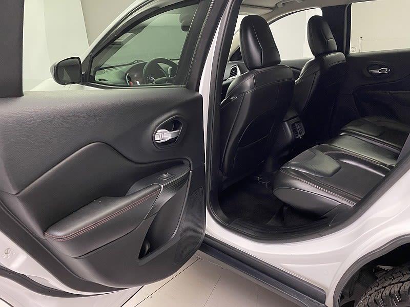 2016 Jeep Cherokee Trailhawk, available for sale in Naugatuck, Connecticut | J&M Automotive Sls&Svc LLC. Naugatuck, Connecticut 2016 Jeep Cherokee Trailhawk, available for sale in Naugatuck, Connecticut | J&M Automotive Sls&Svc LLC. Naugatuck, Connecticut