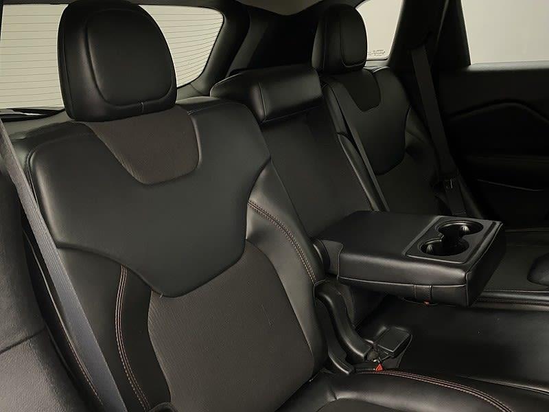 2016 Jeep Cherokee Trailhawk, available for sale in Naugatuck, Connecticut | J&M Automotive Sls&Svc LLC. Naugatuck, Connecticut 2016 Jeep Cherokee Trailhawk, available for sale in Naugatuck, Connecticut | J&M Automotive Sls&Svc LLC. Naugatuck, Connecticut