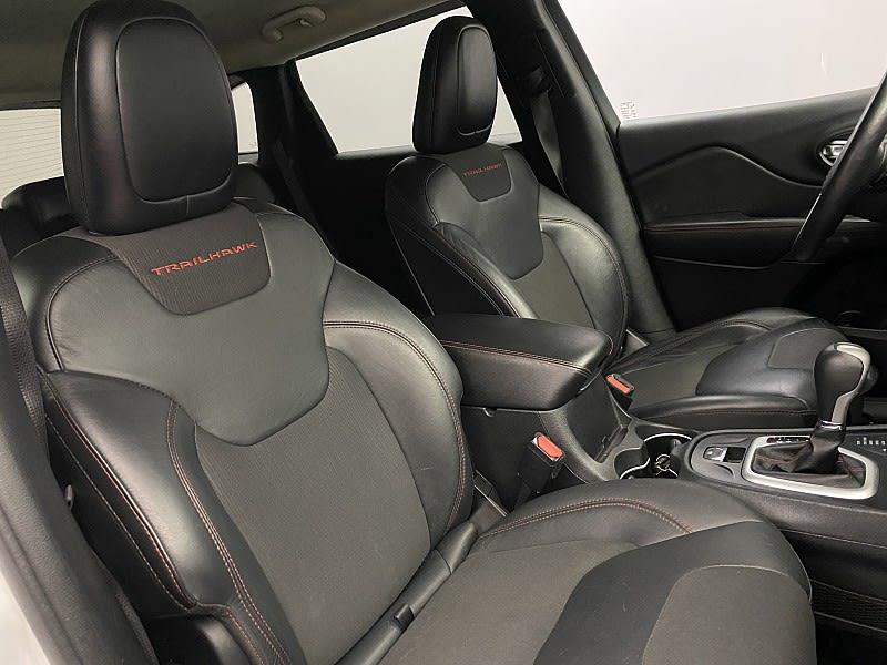 2016 Jeep Cherokee Trailhawk, available for sale in Naugatuck, Connecticut | J&M Automotive Sls&Svc LLC. Naugatuck, Connecticut 2016 Jeep Cherokee Trailhawk, available for sale in Naugatuck, Connecticut | J&M Automotive Sls&Svc LLC. Naugatuck, Connecticut