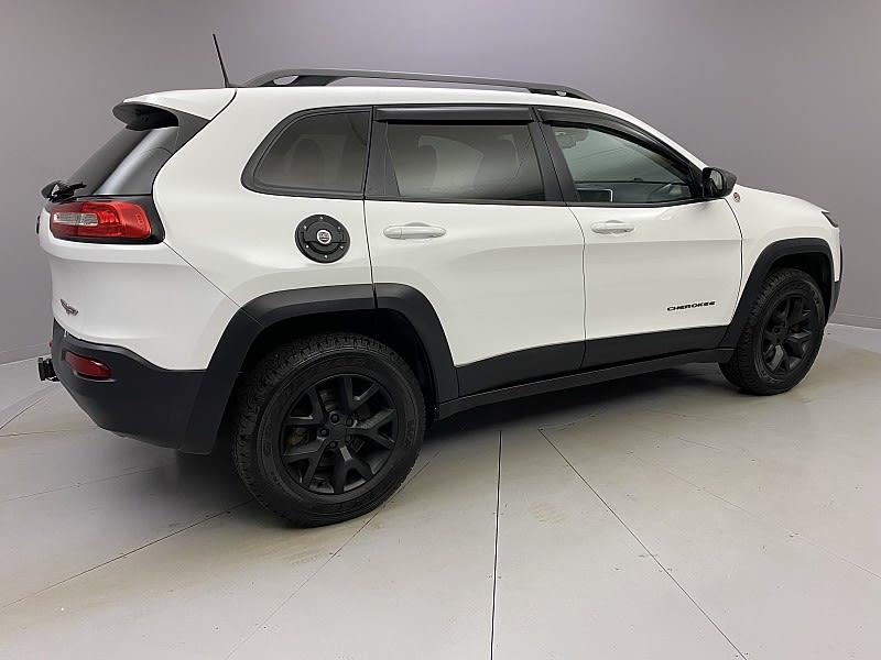 2016 Jeep Cherokee Trailhawk, available for sale in Naugatuck, Connecticut | J&M Automotive Sls&Svc LLC. Naugatuck, Connecticut 2016 Jeep Cherokee Trailhawk, available for sale in Naugatuck, Connecticut | J&M Automotive Sls&Svc LLC. Naugatuck, Connecticut