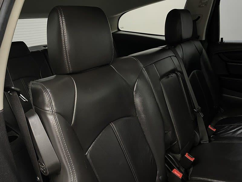 2016 Chevrolet Traverse LT, available for sale in Naugatuck, Connecticut | J&M Automotive Sls&Svc LLC. Naugatuck, Connecticut 2016 Chevrolet Traverse LT, available for sale in Naugatuck, Connecticut | J&M Automotive Sls&Svc LLC. Naugatuck, Connecticut