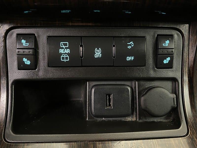 2016 Chevrolet Traverse LT, available for sale in Naugatuck, Connecticut | J&M Automotive Sls&Svc LLC. Naugatuck, Connecticut 2016 Chevrolet Traverse LT, available for sale in Naugatuck, Connecticut | J&M Automotive Sls&Svc LLC. Naugatuck, Connecticut