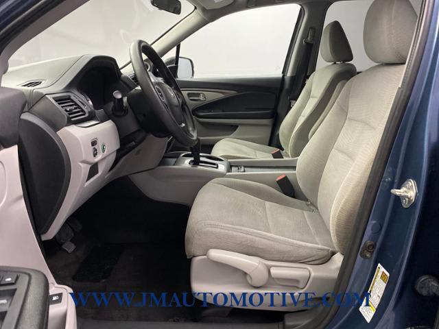 2016 Honda Pilot LX, available for sale in Naugatuck, Connecticut | J&M Automotive Sls&Svc LLC. Naugatuck, Connecticut 2016 Honda Pilot LX, available for sale in Naugatuck, Connecticut | J&M Automotive Sls&Svc LLC. Naugatuck, Connecticut