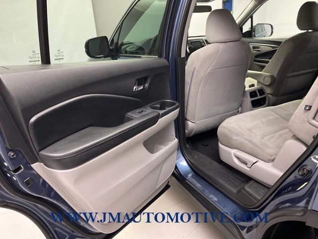 2016 Honda Pilot LX, available for sale in Naugatuck, Connecticut | J&M Automotive Sls&Svc LLC. Naugatuck, Connecticut 2016 Honda Pilot LX, available for sale in Naugatuck, Connecticut | J&M Automotive Sls&Svc LLC. Naugatuck, Connecticut