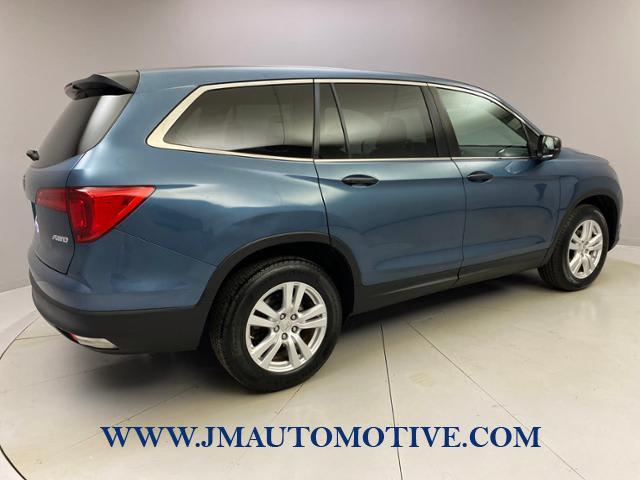 2016 Honda Pilot LX, available for sale in Naugatuck, Connecticut | J&M Automotive Sls&Svc LLC. Naugatuck, Connecticut 2016 Honda Pilot LX, available for sale in Naugatuck, Connecticut | J&M Automotive Sls&Svc LLC. Naugatuck, Connecticut