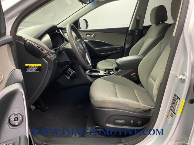 2017 Hyundai Santa Fe SE, available for sale in Naugatuck, Connecticut | J&M Automotive Sls&Svc LLC. Naugatuck, Connecticut 2017 Hyundai Santa Fe SE, available for sale in Naugatuck, Connecticut | J&M Automotive Sls&Svc LLC. Naugatuck, Connecticut