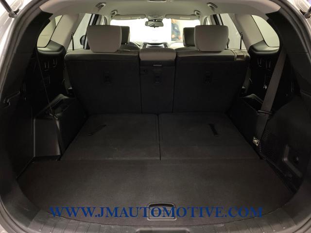 2017 Hyundai Santa Fe SE, available for sale in Naugatuck, Connecticut | J&M Automotive Sls&Svc LLC. Naugatuck, Connecticut 2017 Hyundai Santa Fe SE, available for sale in Naugatuck, Connecticut | J&M Automotive Sls&Svc LLC. Naugatuck, Connecticut