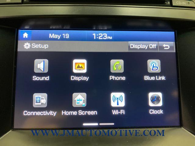 2017 Hyundai Santa Fe SE, available for sale in Naugatuck, Connecticut | J&M Automotive Sls&Svc LLC. Naugatuck, Connecticut 2017 Hyundai Santa Fe SE, available for sale in Naugatuck, Connecticut | J&M Automotive Sls&Svc LLC. Naugatuck, Connecticut