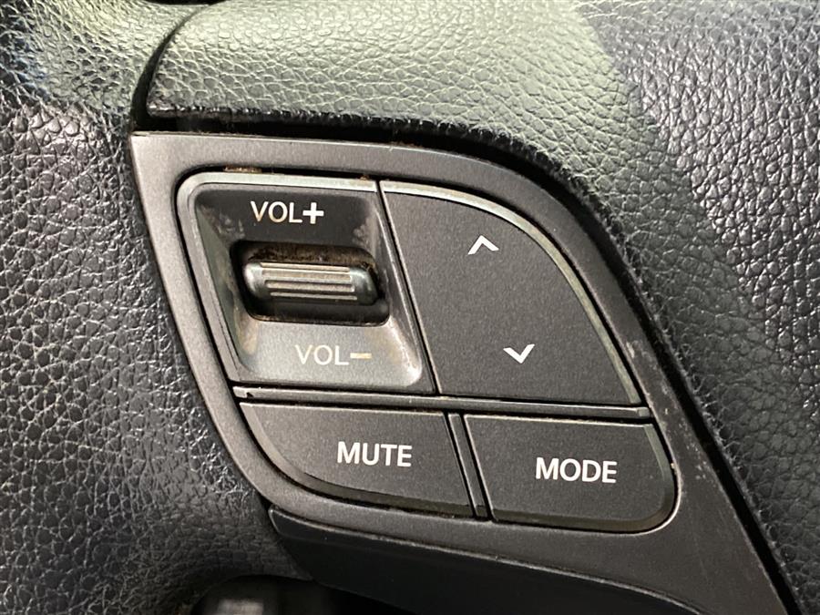 2017 Hyundai Santa Fe SE, available for sale in Naugatuck, Connecticut | J&M Automotive Sls&Svc LLC. Naugatuck, Connecticut 2017 Hyundai Santa Fe SE, available for sale in Naugatuck, Connecticut | J&M Automotive Sls&Svc LLC. Naugatuck, Connecticut