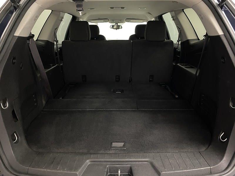 2015 Chevrolet Traverse LT, available for sale in Naugatuck, Connecticut | J&M Automotive Sls&Svc LLC. Naugatuck, Connecticut 2015 Chevrolet Traverse LT, available for sale in Naugatuck, Connecticut | J&M Automotive Sls&Svc LLC. Naugatuck, Connecticut