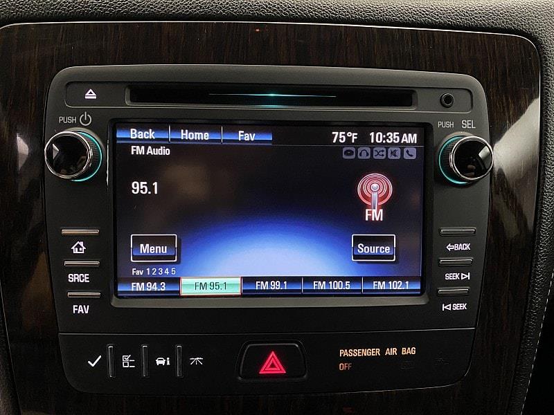 2015 Chevrolet Traverse LT, available for sale in Naugatuck, Connecticut | J&M Automotive Sls&Svc LLC. Naugatuck, Connecticut 2015 Chevrolet Traverse LT, available for sale in Naugatuck, Connecticut | J&M Automotive Sls&Svc LLC. Naugatuck, Connecticut