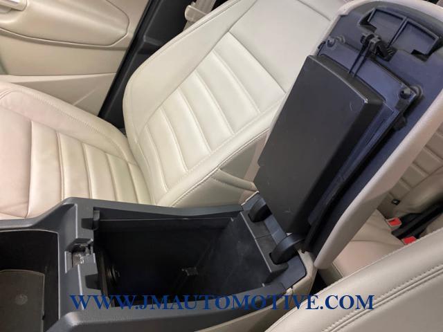 2017 Ford Escape Titanium, available for sale in Naugatuck, Connecticut | J&M Automotive Sls&Svc LLC. Naugatuck, Connecticut 2017 Ford Escape Titanium, available for sale in Naugatuck, Connecticut | J&M Automotive Sls&Svc LLC. Naugatuck, Connecticut