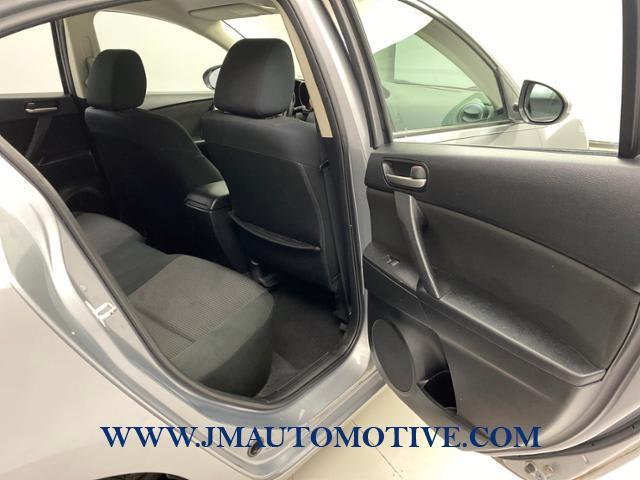 2013 Mazda Mazda3 i SV, available for sale in Naugatuck, Connecticut | J&M Automotive Sls&Svc LLC. Naugatuck, Connecticut 2013 Mazda Mazda3 i SV, available for sale in Naugatuck, Connecticut | J&M Automotive Sls&Svc LLC. Naugatuck, Connecticut