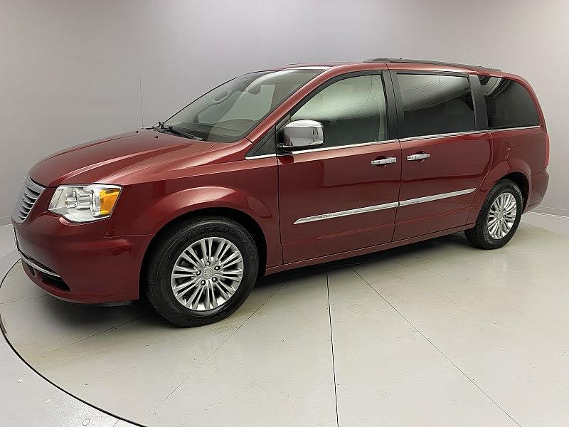 2016 Chrysler Town & Country Touring-L Anniversary Edition, available for sale in Naugatuck, Connecticut | J&M Automotive Sls&Svc LLC. Naugatuck, Connecticut