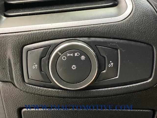2016 Ford Edge SE, available for sale in Naugatuck, Connecticut | J&M Automotive Sls&Svc LLC. Naugatuck, Connecticut 2016 Ford Edge SE, available for sale in Naugatuck, Connecticut | J&M Automotive Sls&Svc LLC. Naugatuck, Connecticut
