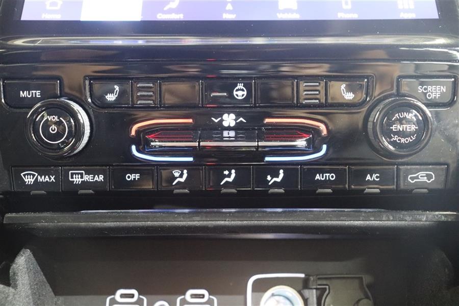 2021 Jeep Grand Cherokee L LIMITED, available for sale in Paterson, New Jersey | Fast Track Motors. Paterson, New Jersey 2021 Jeep Grand Cherokee L LIMITED, available for sale in Paterson, New Jersey | Fast Track Motors. Paterson, New Jersey